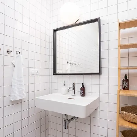 Spacious In Smichov By Days Prague